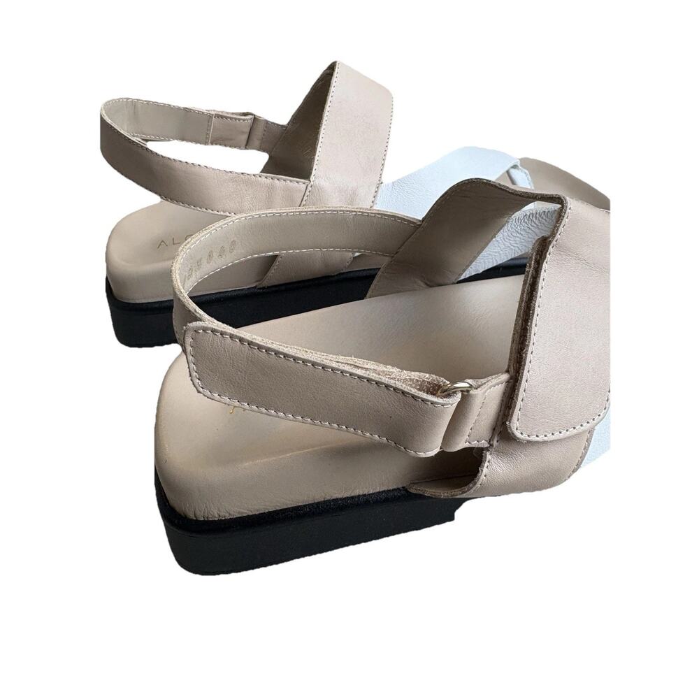 Alohas Decade Bicolor Sandals Thong-style White and Beige Size 11 Square Toe - Picture 7 of 11